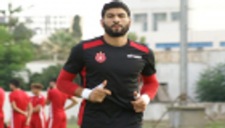 النجم التونسي يبدأ التحرك لاستعادة حارسه المطرود أمام الأهلي المصري