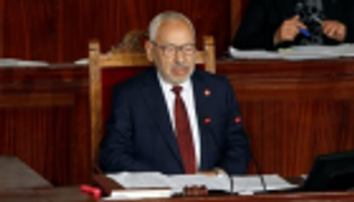 الغنوشي تحت قصف النواب: "خائن وصاحب أجندات إخوانية"