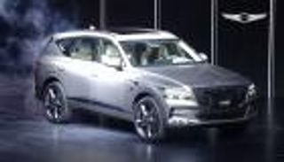 مفاجأة "سارة" في حفل طرح طراز جينيسيس GV80