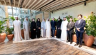 محمد بن راشد يلتقي "المؤثرين العرب" ويؤكد أهمية منصات التواصل