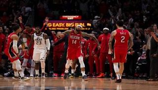 نيو أورليانز بليكانز ضد يوتا جاز 