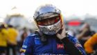 الإسباني ساينز يتوج برالي داكار في فئة السيارات 