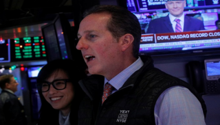 الأسهم الأمريكية تواصل الصعود لمستويات جديدة