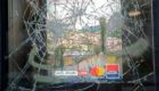 بعد 3 أشهر من المظاهرات.. لبنان يفتح ملف الفساد