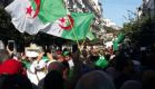 إصرار على إطلاق سجناء الرأي في الجمعة الـ48 للمظاهرات بالجزائر