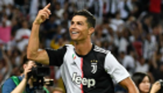 رونالدو وبرشلونة الأكثر شعبية في الصين