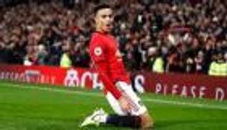 برباتوف يوجه 3 نصائح لمهاجم يونايتد الشاب لهز شباك ليفربول