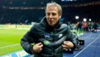 فيديوجراف.. بايرن ميونيخ ينتظر هدية مدربه الأسبق كلينسمان في برلين