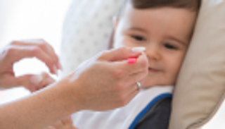 أدوية محظور على الطفل تناولها دون استشارة الطبيب