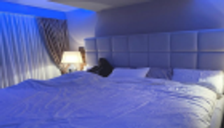 سرير لوكاكو "العملاق" يثير سخرية زملائه 