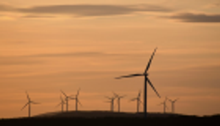 بريطانيا ترفع إنتاجها من طاقة الرياح إلى 4 أضعاف في 2030