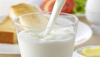 الحليب خالي الدسم يطيل العمر