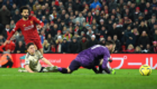 بعد عامين ونصف.. صلاح يفك شفرة شباك مانشستر يونايتد