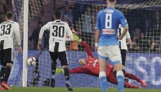 نابولي ضد أودينيزي 