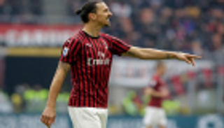 بعد 3 مباريات.. ميلان يمنح إبراهيموفيتش رقما تاريخيا