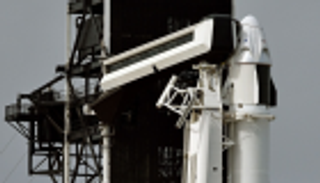 "سبيس إكس" تختبر تجربة مهمة لنقل رواد "ناسا" إلى الفضاء