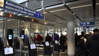 البرنامج سيوفر رحلة مرهقة للقنصليات