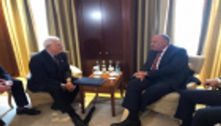 شكري وبوريل يبحثان مكافحة الإرهاب ووقف الفوضى بليبيا