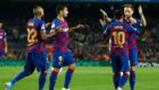 بديل سواريز يتصدر 3 ملفات تنتظر الحسم في برشلونة