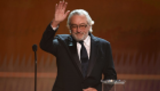 روبرت دي نيرو يهاجم ترامب في حفل "ممثلي الشاشة": "مستغل للسلطة"