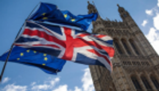 بريطانيا تطلب مساعدة البنوك المحلية لبيع صكوك إسلامية