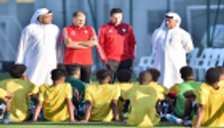 اليوناني كولومبورداس مدربا لمنتخب الإمارات للشباب