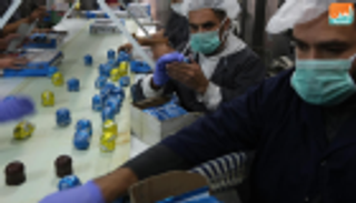 "الشتوي".. حلوى شعبية تنطلق من غزة لأسواق الخليج