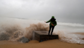 عاصفة ثلجية تقطع الكهرباء عن 220 ألفا في إسبانيا