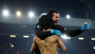 ماذا قالت الصحف البرازيلية عن تمريرة أليسون الحاسمة لمحمد صلاح؟