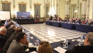 جانب من ندوة 