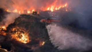 إجلاء سكان مناطق بالعاصمة الأسترالية جراء الحرائق