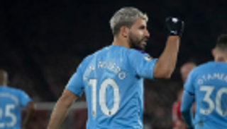 كاريكاتير.. أجويرو يحطم أرقام أساطير البريمييرليج