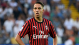 الجزائري بن ناصر يجهز احتفالا خاصا لهدفه الأول مع ميلان