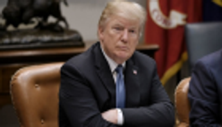 "أزمة العزل".. "الشيوخ" يستأنف عرض حجج الاتهام في محاكمة ترامب