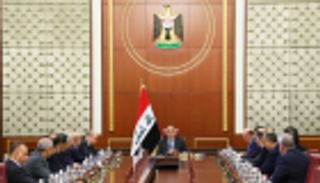 خبراء: العراق باب خلفي لتمرير الأموال للنظام الإيراني