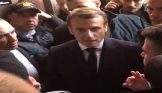 ماكرون خلال حديثه للأمن الإسرائيلي في كنيسة سانت آن