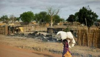 جانب من الدمار الذي لحق بمنطقة أبيي