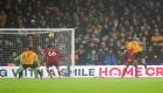 بعد 726 دقيقة.. ولفرهامبتون ينهي صمود شباك ليفربول