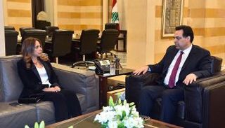 زينة عكر.. أول وزيرة دفاع عربية