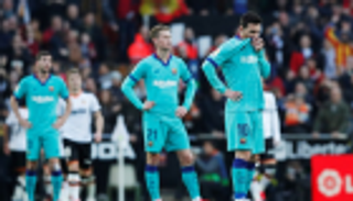 فالنسيا يلحق ببرشلونة الهزيمة الأولى مع سيتين