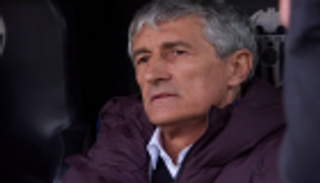 سيتين يهاجم نجوم برشلونة ويؤكد أحقية فالنسيا بالفوز