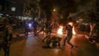 مواجهات بين الأمن اللبناني ومتظاهرين أمام مقر الحكومة