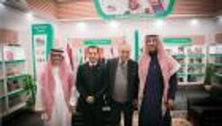 أشرف زكي يشيد بإصدارات جناح السعودية في"القاهرة الكتاب"