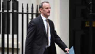 جسر جوي لنقل 200 بريطاني من بؤرة "كورونا" في الصين