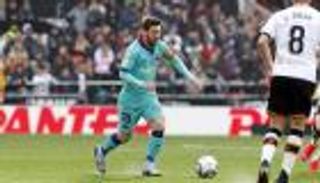 كاريكاتير.. ميسي يخطئ الهدف.. والخفافيش تسقط برشلونة