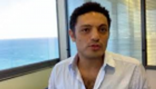 "محدش نزل" هاشتاق يسخر من فشل دعوة المقاول المصري الهارب للتظاهر