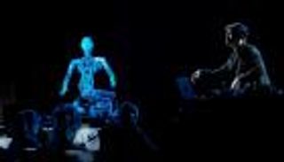 مايسترو.. روبوت يقود فرقة موسيقية بالشارقة