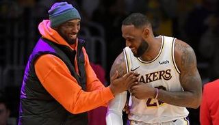 كوبي براينت وليبرون جيمس