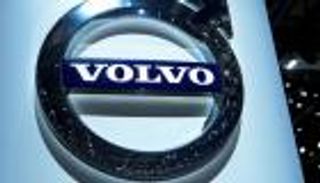 لتجنب الغرامات.. "فولفو" تضاعف مبيعات السيارات الهجينة 3 مرات
