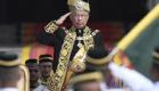 ملك ماليزيا يدعو إلى "صلاة الحاجة" بعد تفشي فيروس كورونا الجديد